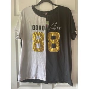 NWT - Discreet Women's Casual Top Plus Size